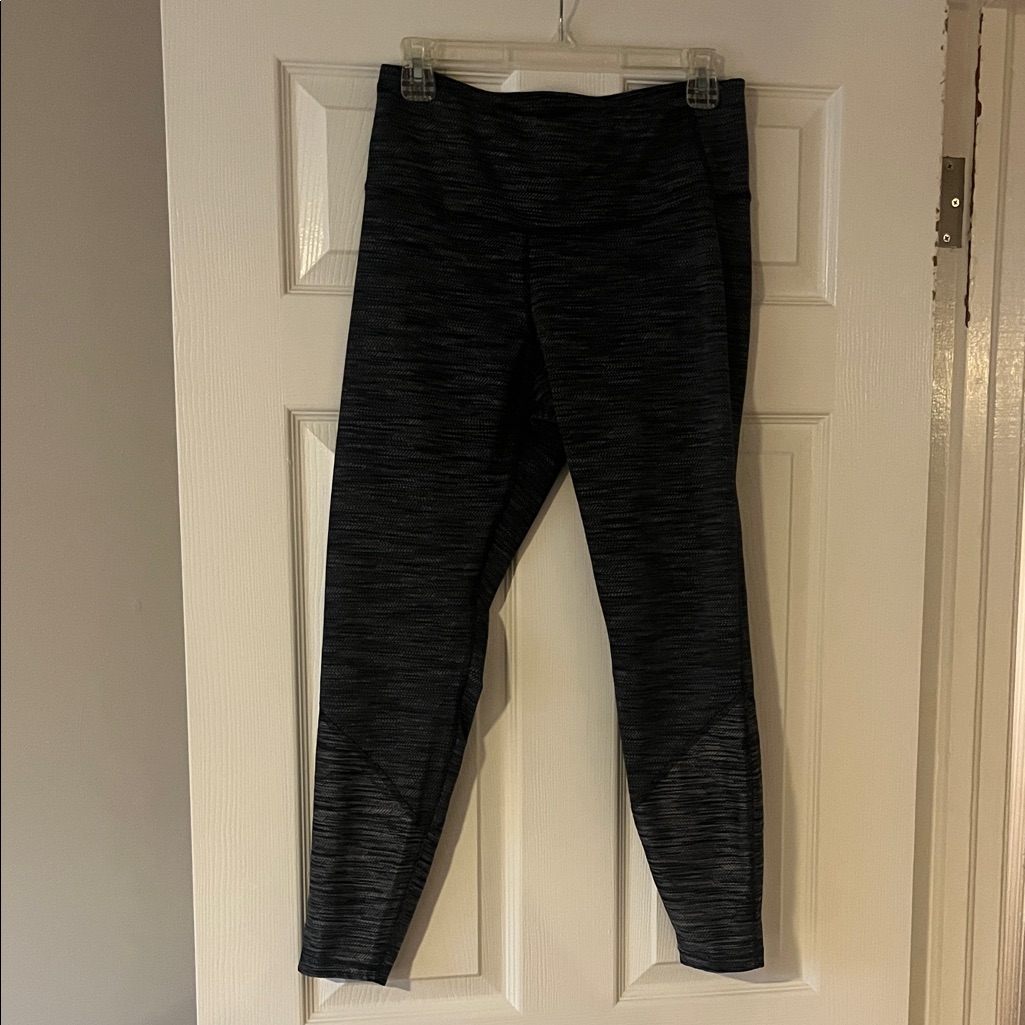 Old Navy Active Black And Gray Patterned Leggings